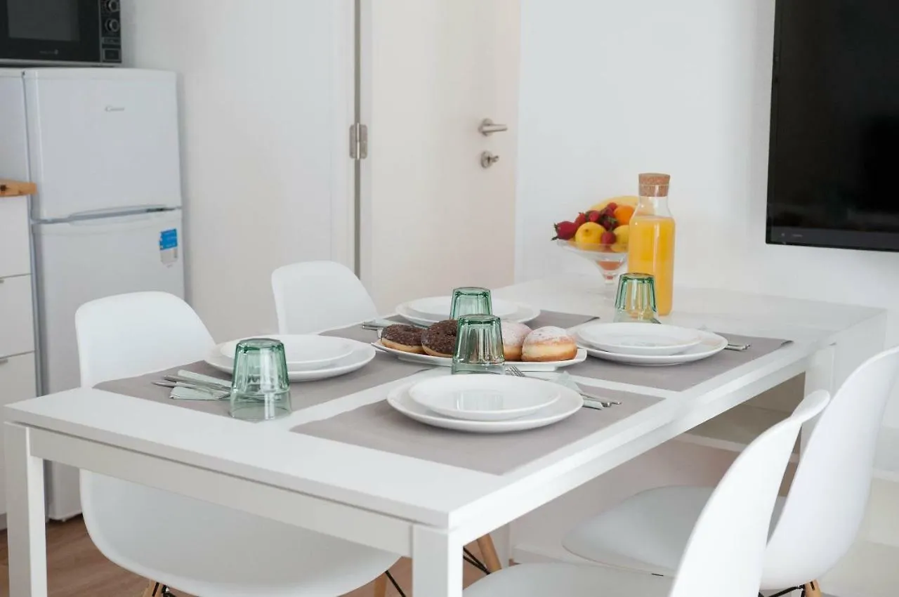 First Apartment Zadar 0*,