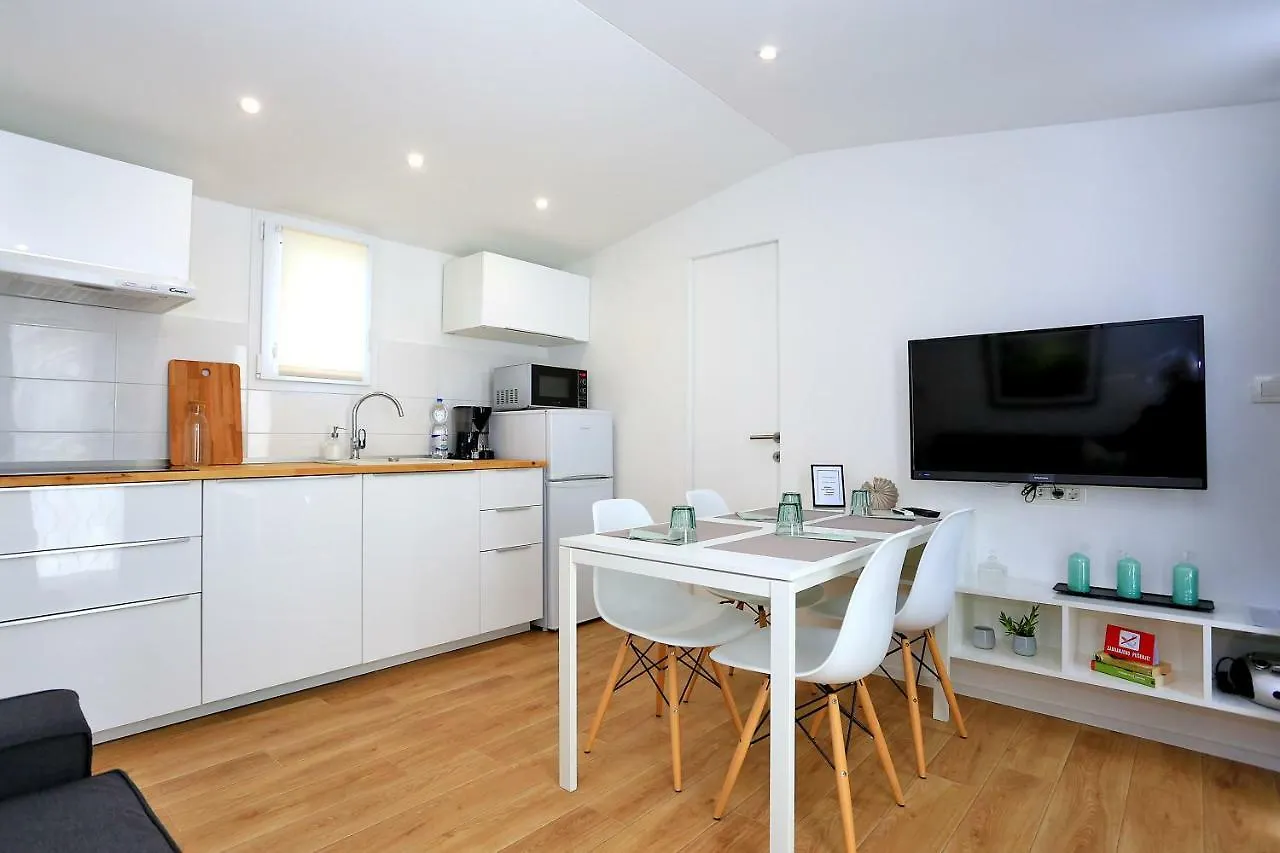 First Apartment Zadar