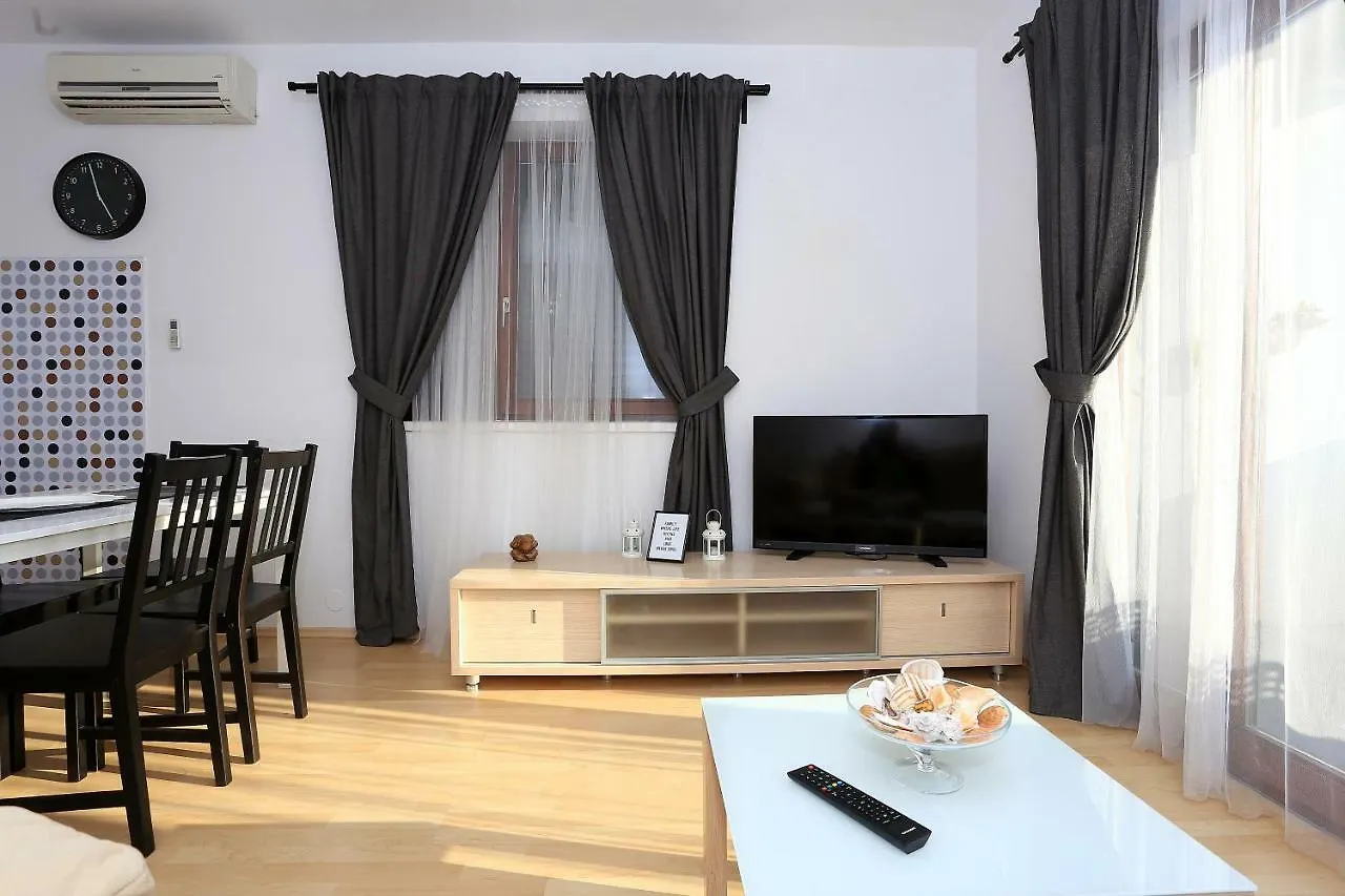 First Apartment Zadar